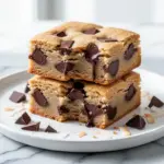 dairy-free chocolate chunk blondies with coconut oil - featured image